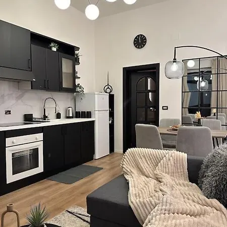 La Casa Di Marlu - Gorgeous Flat In Centre Apartment